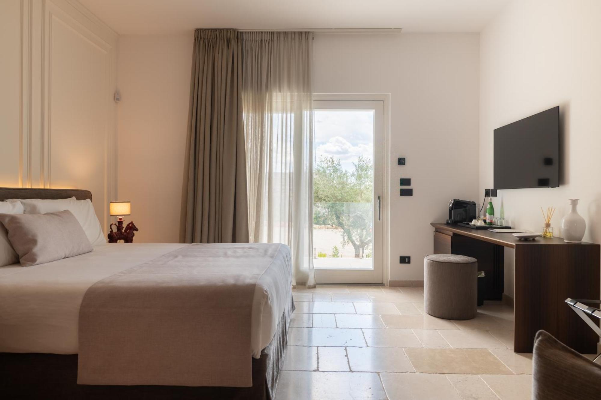 치스테르니노 Essenza Relais Contemporaneo B&B 외부 사진