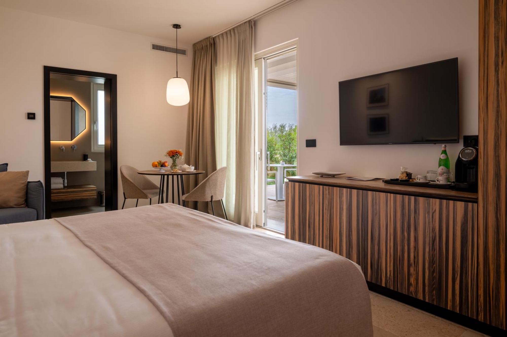 치스테르니노 Essenza Relais Contemporaneo B&B 외부 사진